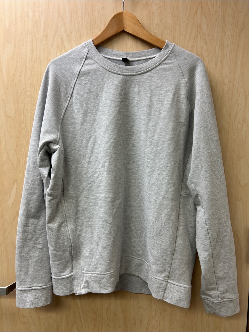 lululemon athletica Men's Crewneck Sweatshirt - Light Gray